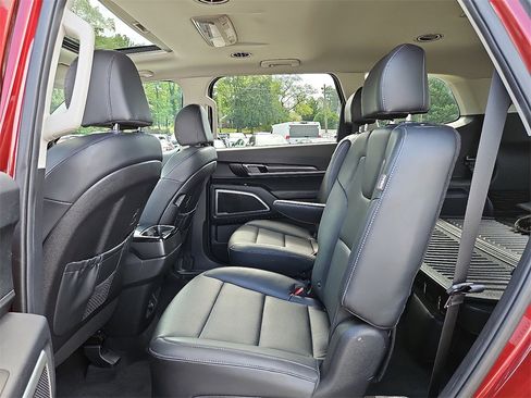 Used 2023 Kia Telluride S w/ S Sunroof Package image 11