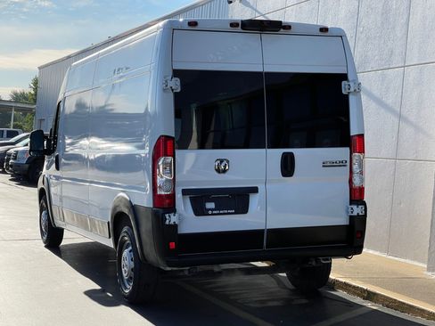 Used 2023 RAM ProMaster 2500 FWD image 5