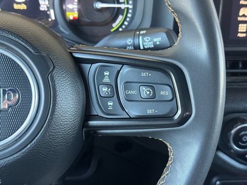 Used 2024 Jeep Wrangler Unlimited AWD/4WD image 30