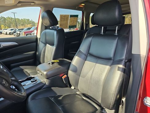 Used 2019 Nissan Pathfinder SL w/ SL Premium Package image 20