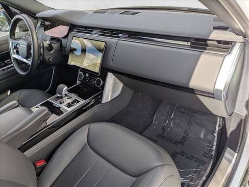 Used 2023 Land Rover Range Rover Long Wheelbase SE AWD/4WD image 25