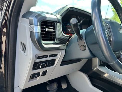 Used 2022 Ford F150 Limited image 18