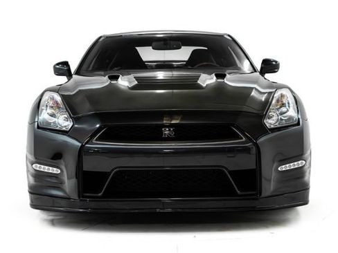 Used 2014 Nissan GT-R Black Edition AWD/4WD image 7