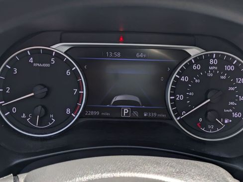 Used 2025 Nissan Sentra SV FWD image 17