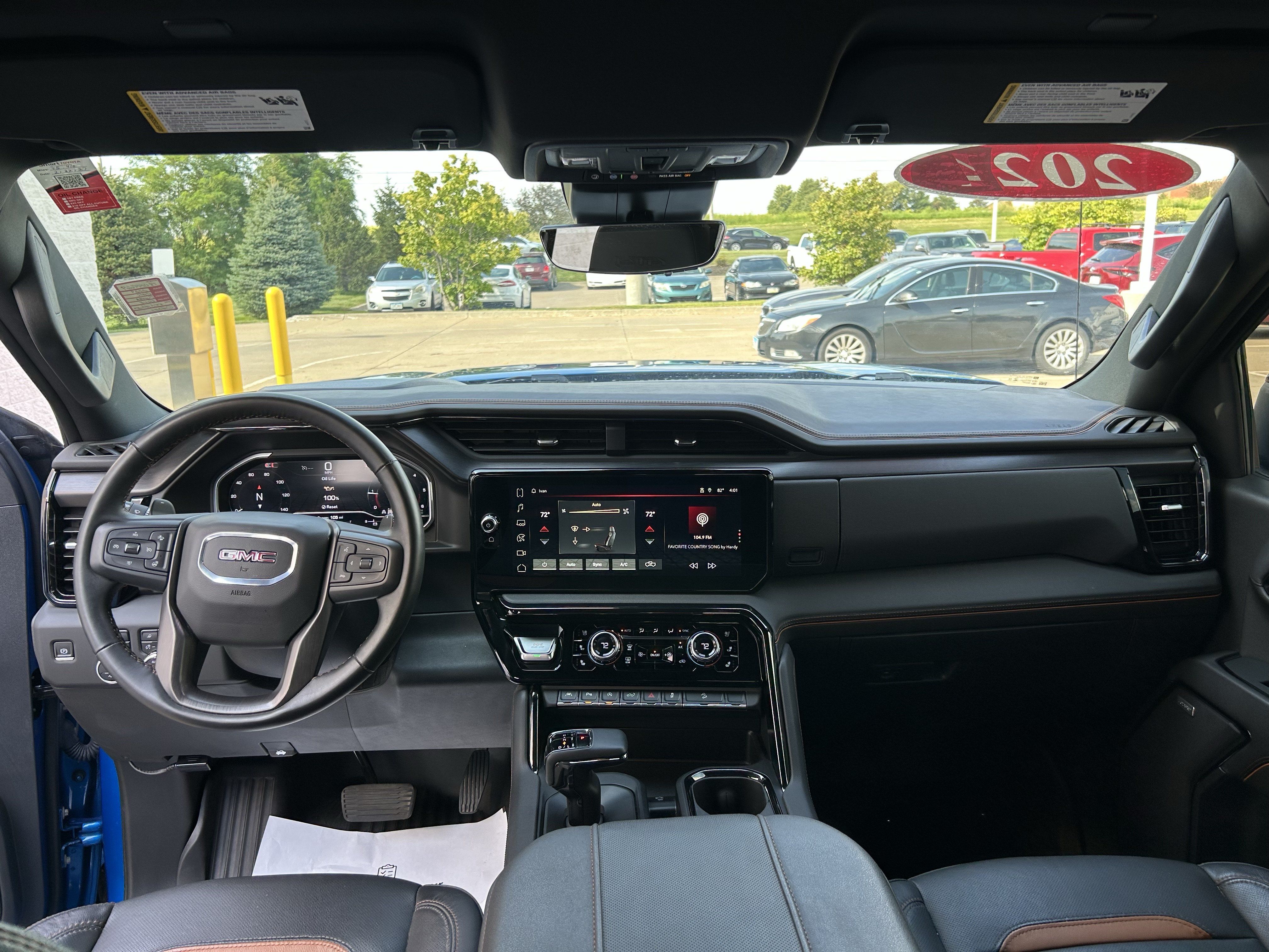Used 2024 GMC Sierra 1500 AT4 w/ Technology Package AWD/4WD image 17