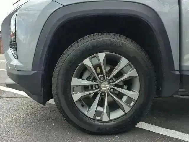 Used 2025 Chevrolet Equinox LT AWD/4WD image 77