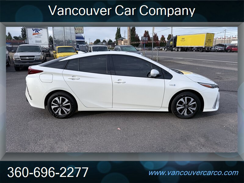 Used 2018 Toyota Prius Prime Plus FWD image 8