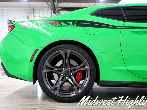 Used 2017 Chevrolet Camaro SS RWD image 22