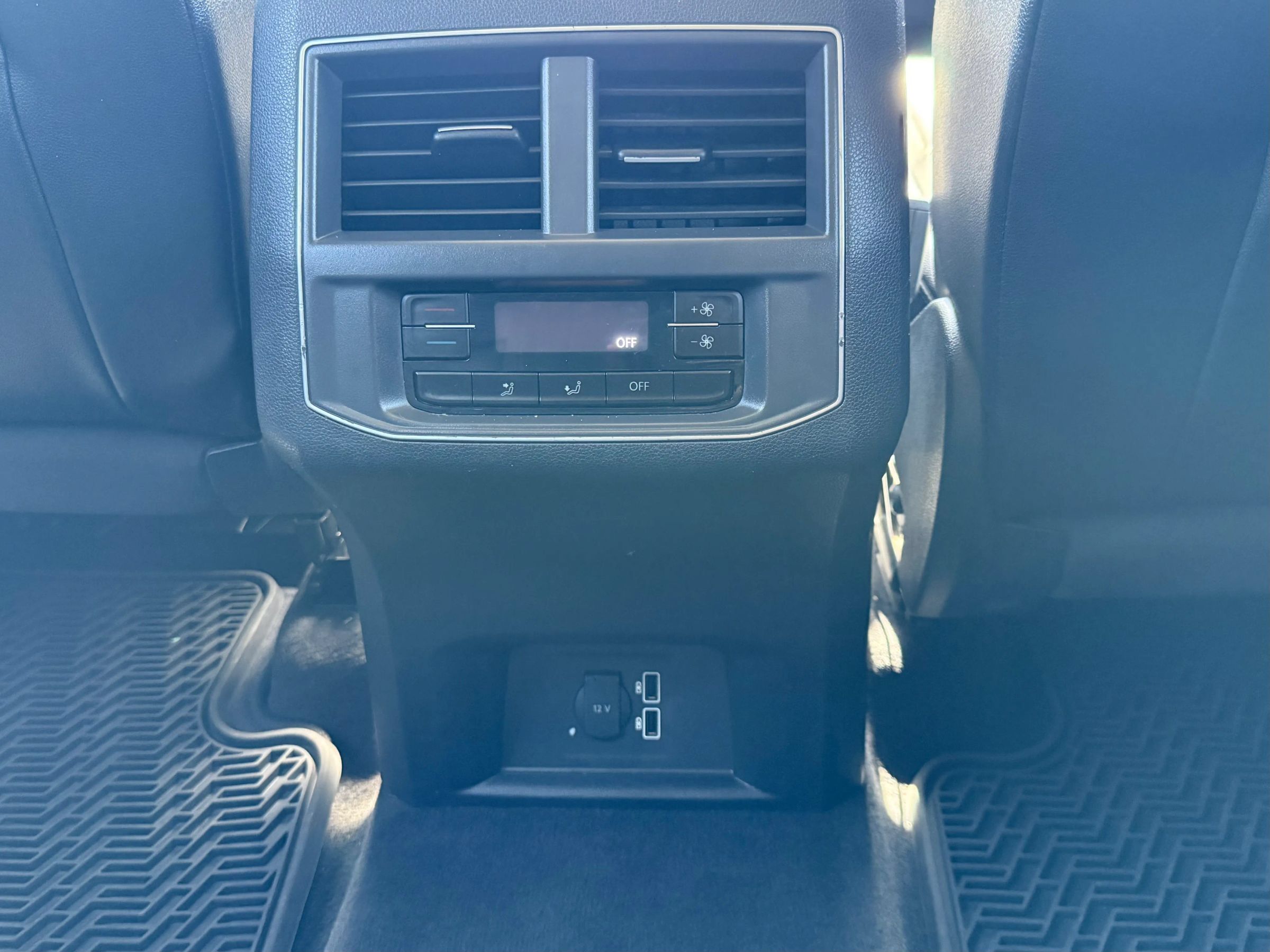 Used 2018 Volkswagen Atlas SE AWD/4WD image 47