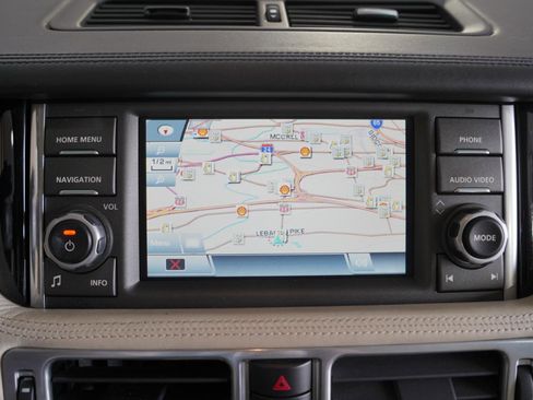 Used 2011 Land Rover Range Rover Autobiography image 18