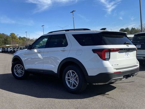 New 2026 Ford Explorer Active w/ Active Comfort Package image 5