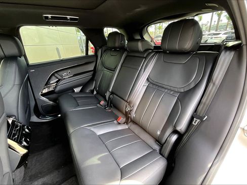 New 2026 Land Rover Range Rover Sport Dynamic SE image 10