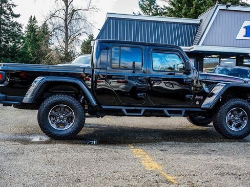 Used 2022 Jeep Gladiator Rubicon w/ Trailer Tow Package image 18
