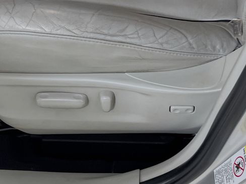 Used 2009 Toyota Venza image 16