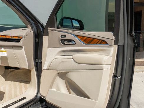 Used 2024 Cadillac Escalade Sport Platinum w/ LPO, ONYX Package AWD/4WD image 62