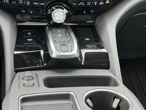 Certified 2026 Acura MDX w/ Technology Package AWD/4WD image 11