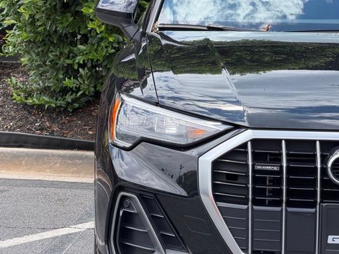 Used 2021 Audi Q3 2.0T Premium w/ Convenience Package AWD/4WD image 4
