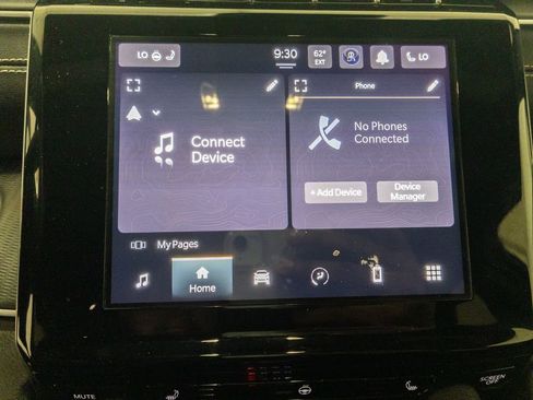 Used 2024 Jeep Grand Cherokee Laredo w/ Luxury Tech Group I image 18