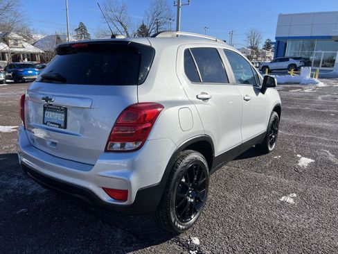 Certified 2022 Chevrolet Trax LT w/ Sport Edition image 7