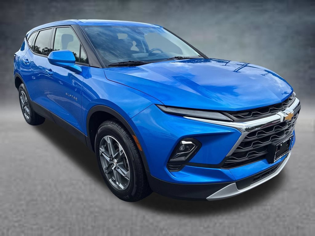 Used 2025 Chevrolet Blazer LT AWD/4WD image 8