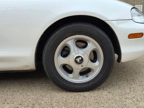 Used 1999 MAZDA MX-5 Miata image 22