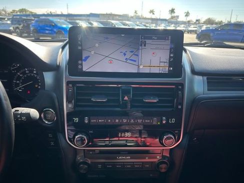 Used 2023 Lexus GX 460 Premium w/ Premium Package image 24