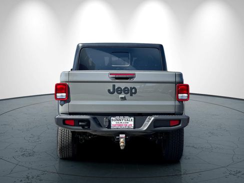 Used 2022 Jeep Gladiator Sport w/ Trailer Tow Package AWD/4WD image 5