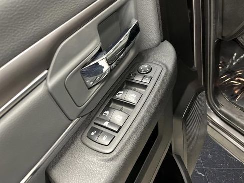 Used 2023 RAM 1500 Classic SLT image 23