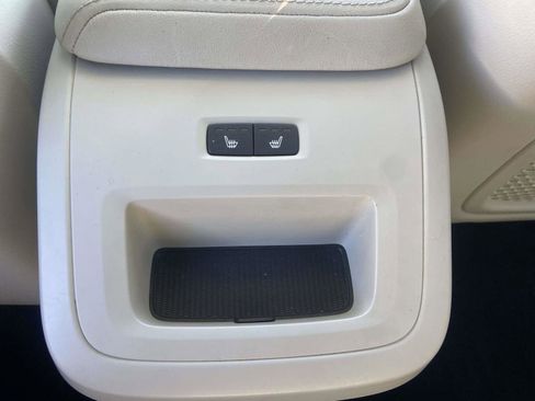 Certified 2023 Volvo XC60 B5 Plus w/ Climate Package image 15