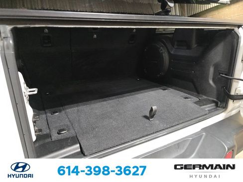 Used 2022 Jeep Wrangler Unlimited Rubicon w/ Cold Weather Group AWD/4WD image 21
