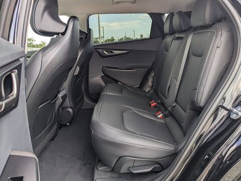 New 2025 Kia EV6 Wind RWD image 17
