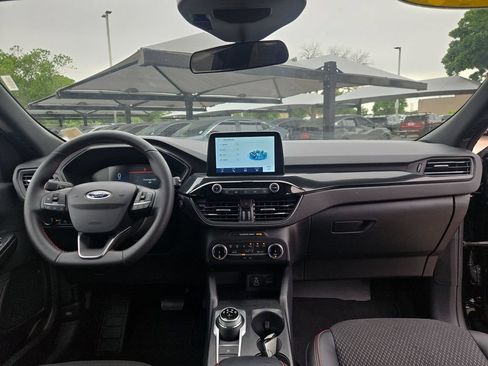 Used 2025 Ford Escape ST-Line AWD/4WD image 16