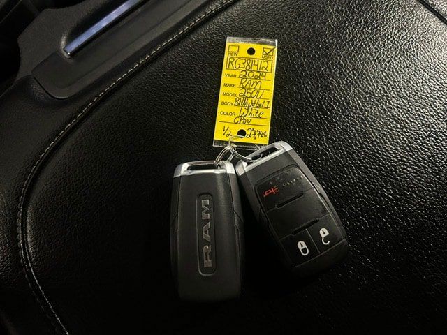 Used 2024 RAM 2500 Big Horn w/ Night Edition AWD/4WD image 55