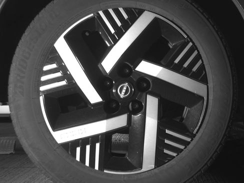 Used 2025 Nissan Kicks SV image 15