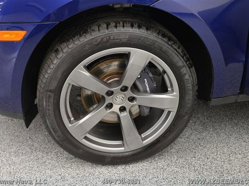 Used 2023 Porsche Macan image 45