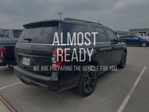 Certified 2023 Ford Expedition Limited AWD/4WD image 4
