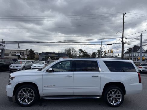 Used 2016 Chevrolet Suburban LTZ image 5