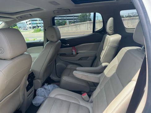 Used 2017 GMC Acadia Denali w/ Technology Package AWD/4WD image 21