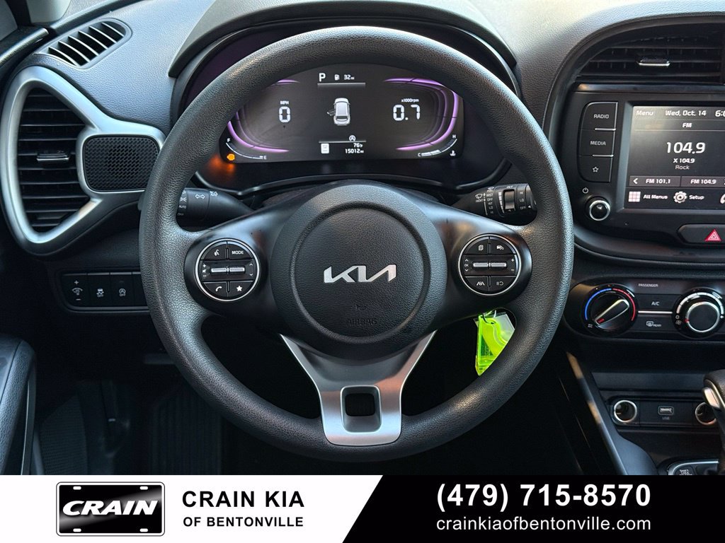 Used 2025 Kia Soul LX w/ LX Technology Package FWD image 13