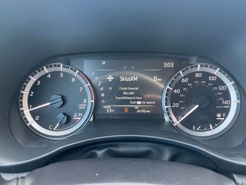 Used 2025 Toyota Highlander LE image 37