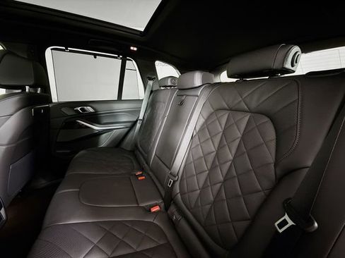 Used 2024 BMW X5 xDrive40i w/ M Sport Package image 26