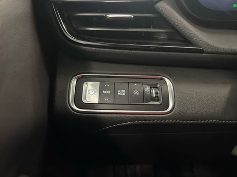 Used 2025 Buick Enclave Sport Touring w/ Power Package image 31