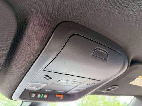 Used 2018 Cadillac XT5 AWD image 30