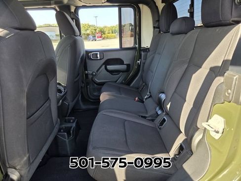 Used 2023 Jeep Gladiator Sport AWD/4WD image 15