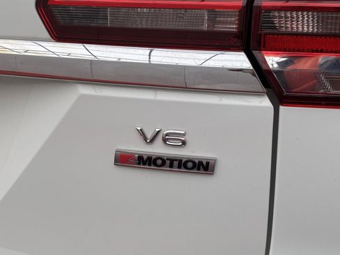Used 2018 Volkswagen Atlas SE AWD/4WD image 15
