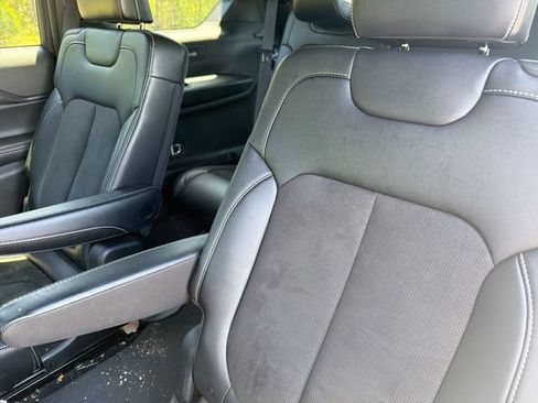 Used 2023 Jeep Grand Cherokee L Laredo AWD/4WD image 23