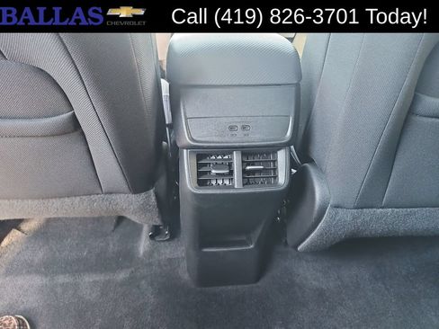 Certified 2025 Chevrolet Equinox LT FWD image 22