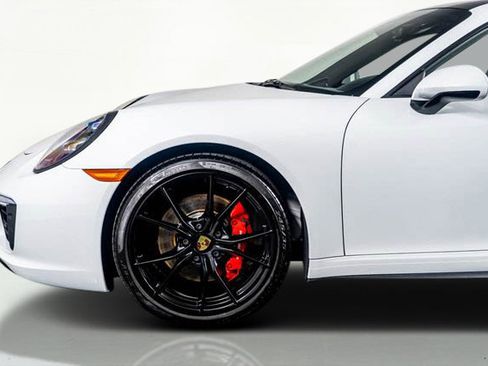 Used 2019 Porsche 911 Carrera 4S AWD/4WD image 19