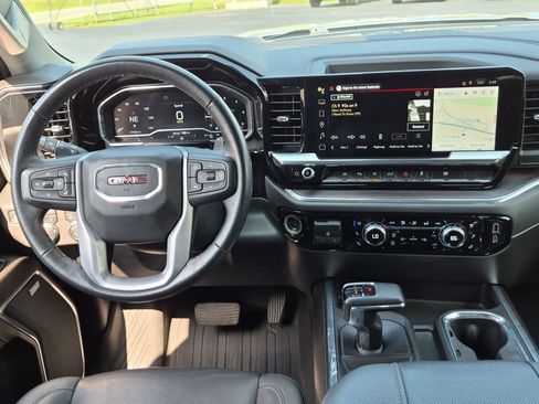 Used 2023 GMC Sierra 1500 SLT w/ SLT Premium Package AWD/4WD image 32
