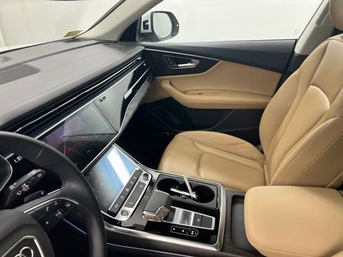 Used 2023 Audi Q8 Premium Plus w/ Premium Plus Package AWD/4WD image 22